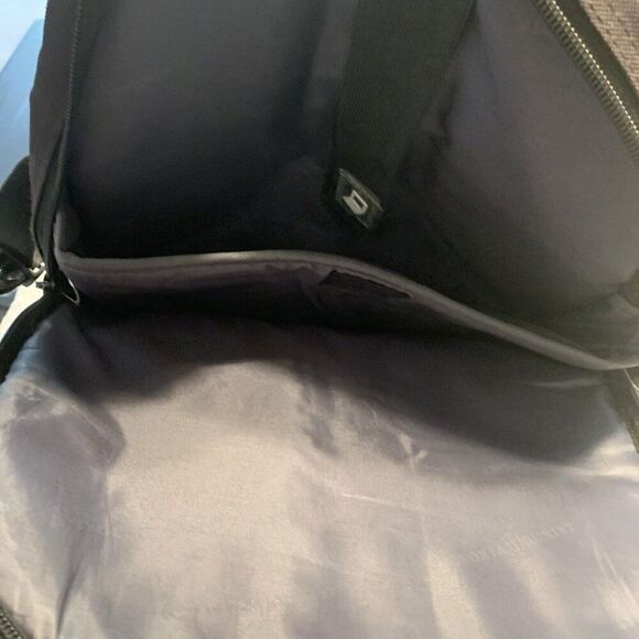 Victoria Tourist Solid Black Backpack - Picture 8 of 12